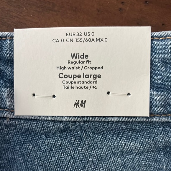 H&M Blue High Rise Jeans with Wide-Leg Cut - Picture 4 of 9